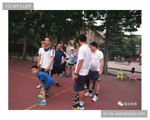 篮球比赛中底线发球规则的具体要求与违例判定详解